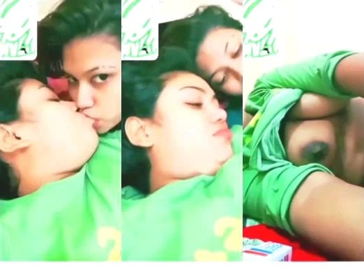 Desi Lesbo Girl Romance and Shows Nude Body Viral Video