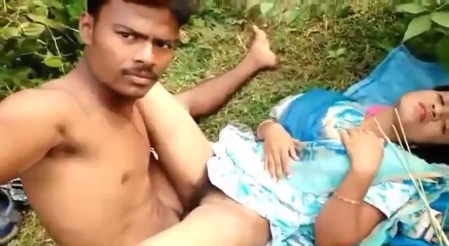 Desi Village BF Fucking her GF in Jungle HD Video